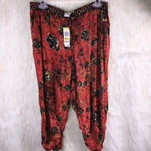 American rag cropped pants